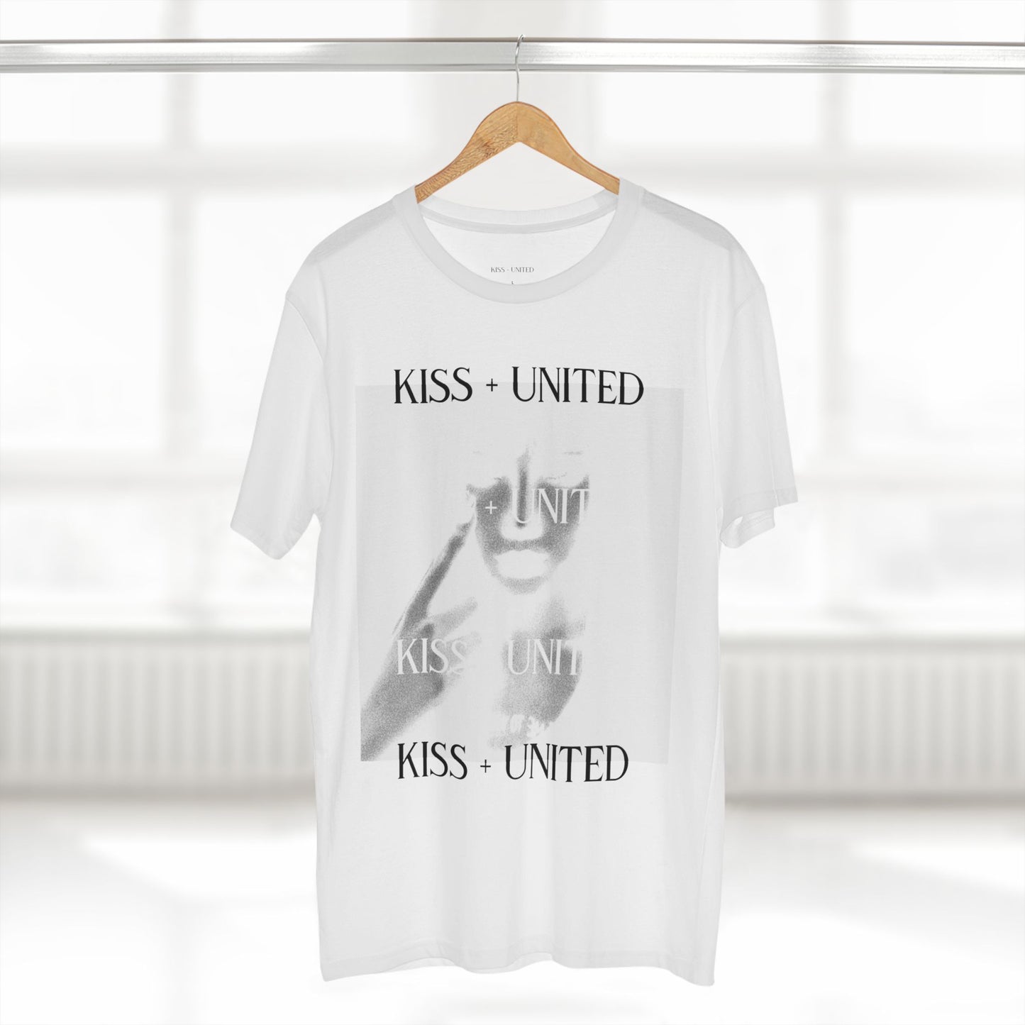 Kiss+United Vamp Style Adult Black Tee