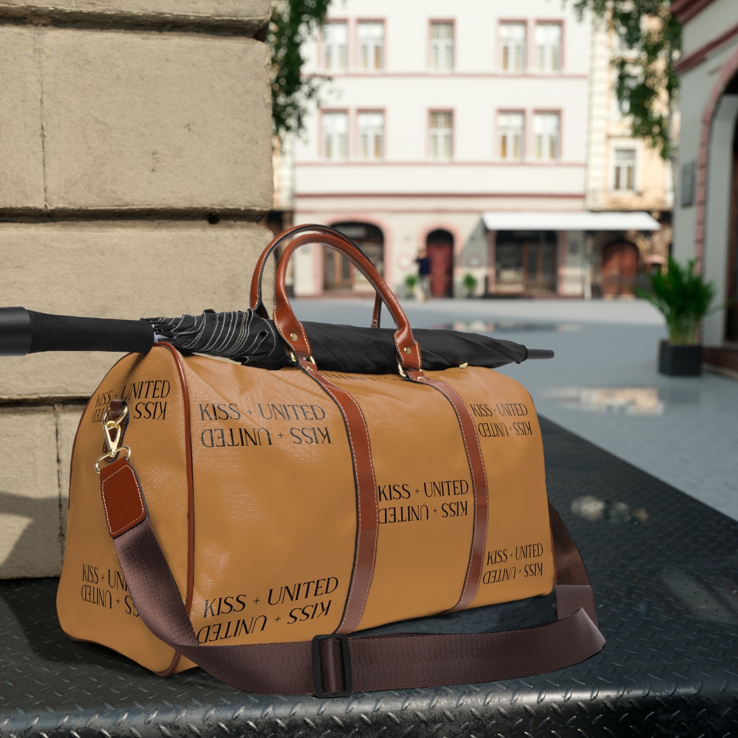 Kiss+United Wood Brown Waterproof Travel Bag