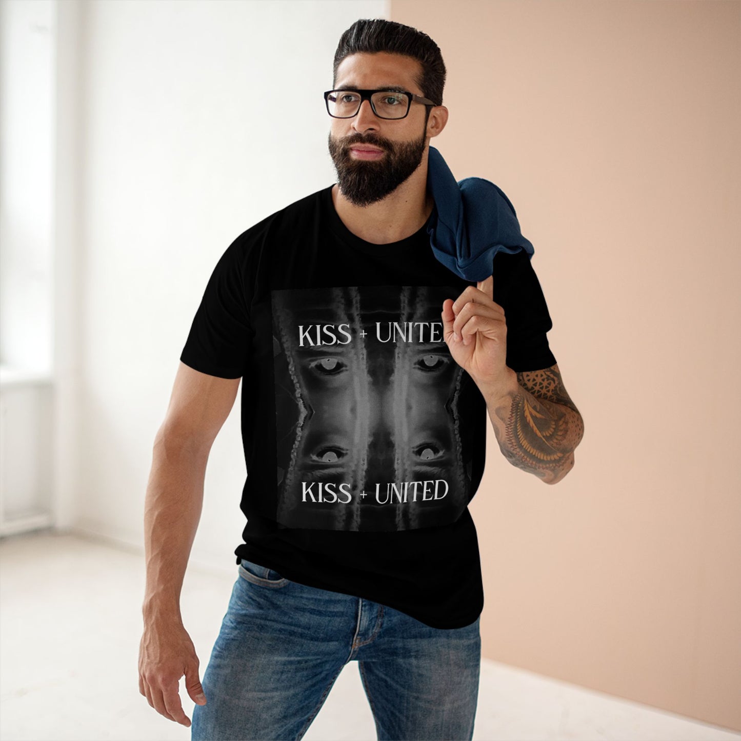 Kiss+United Mystic Black Adult Black Tee